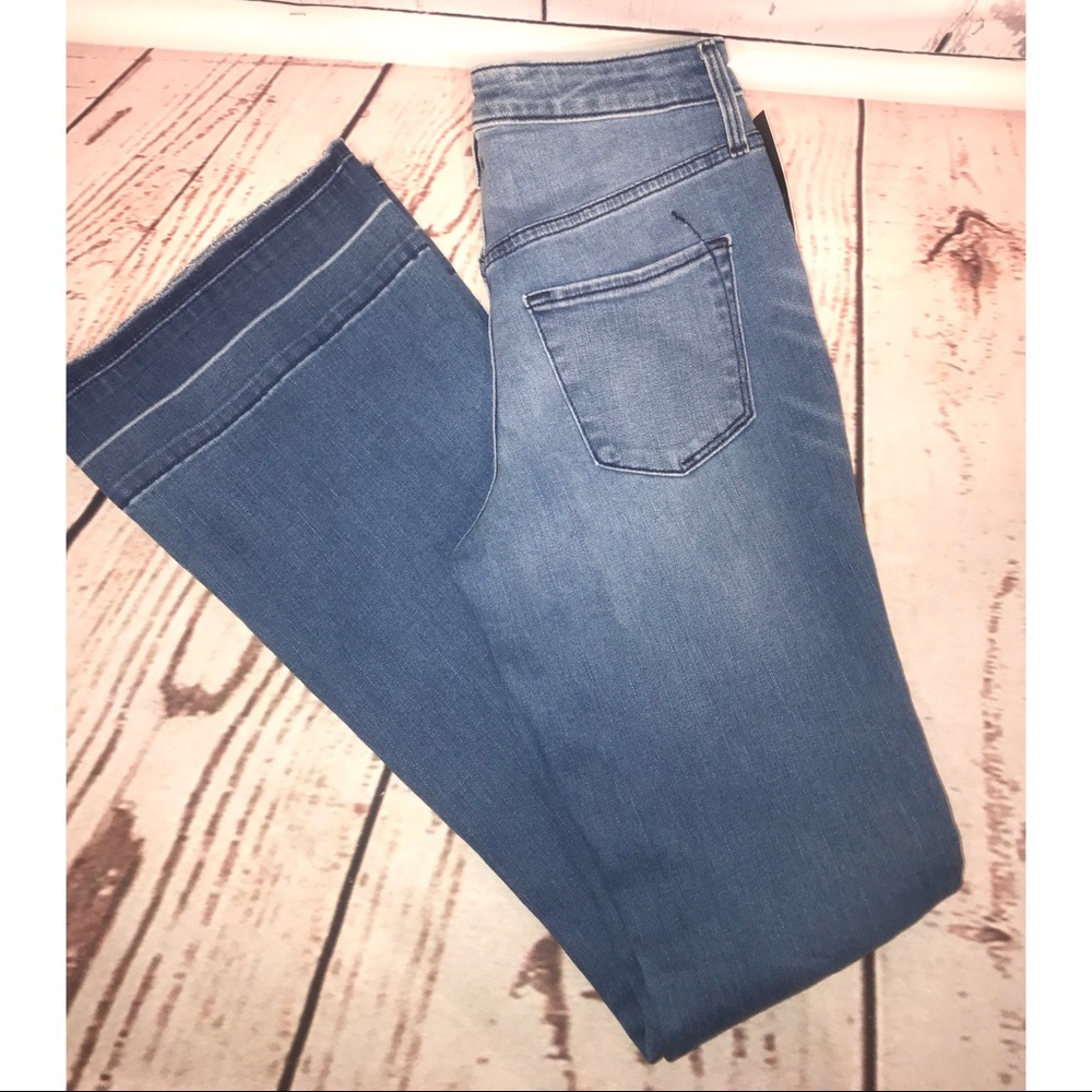 Not for sale!! NWT Mossimo Denim High Rise Flare